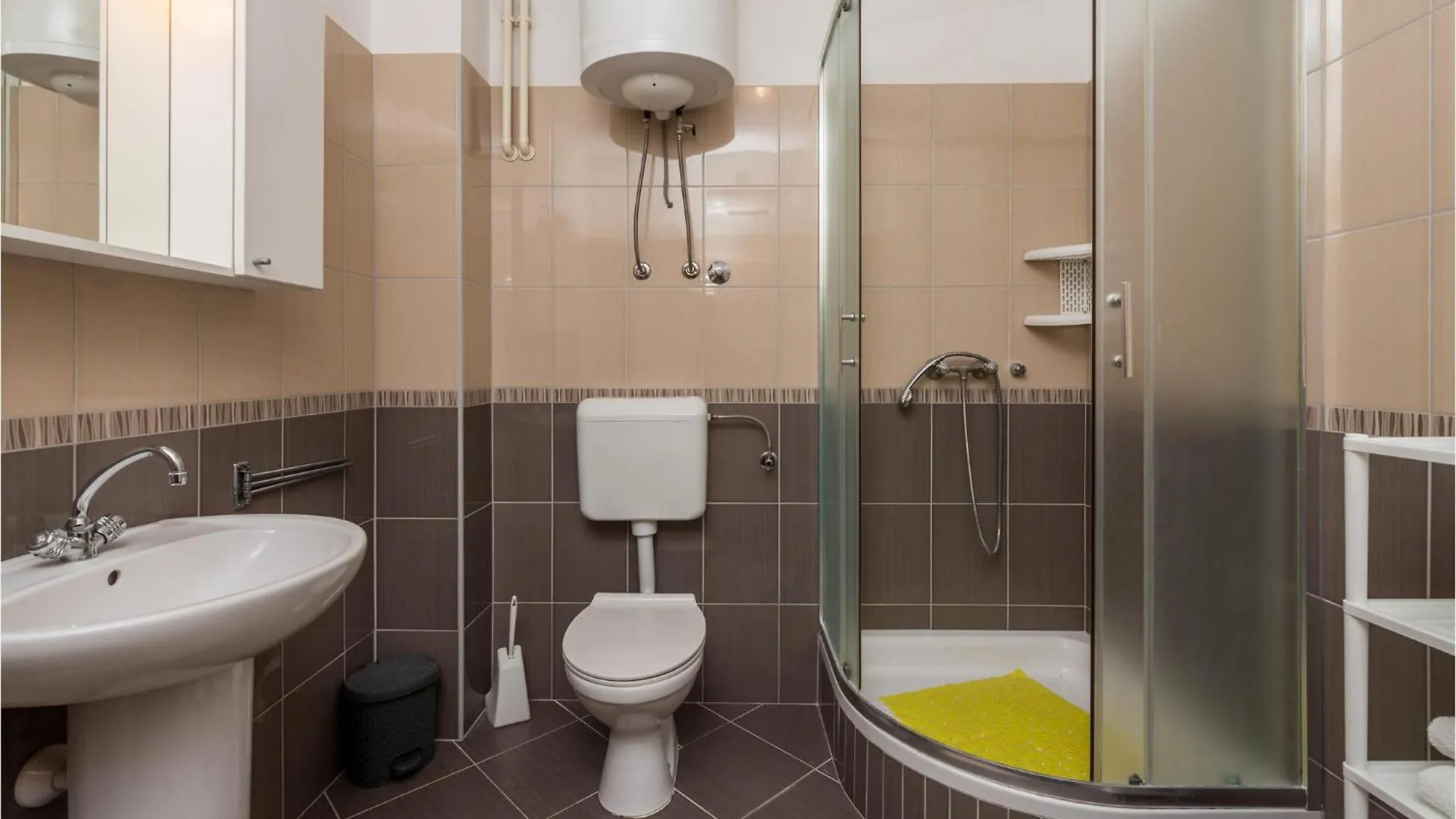 2 Bedroom Awesome Apartment In Pag Pag Town