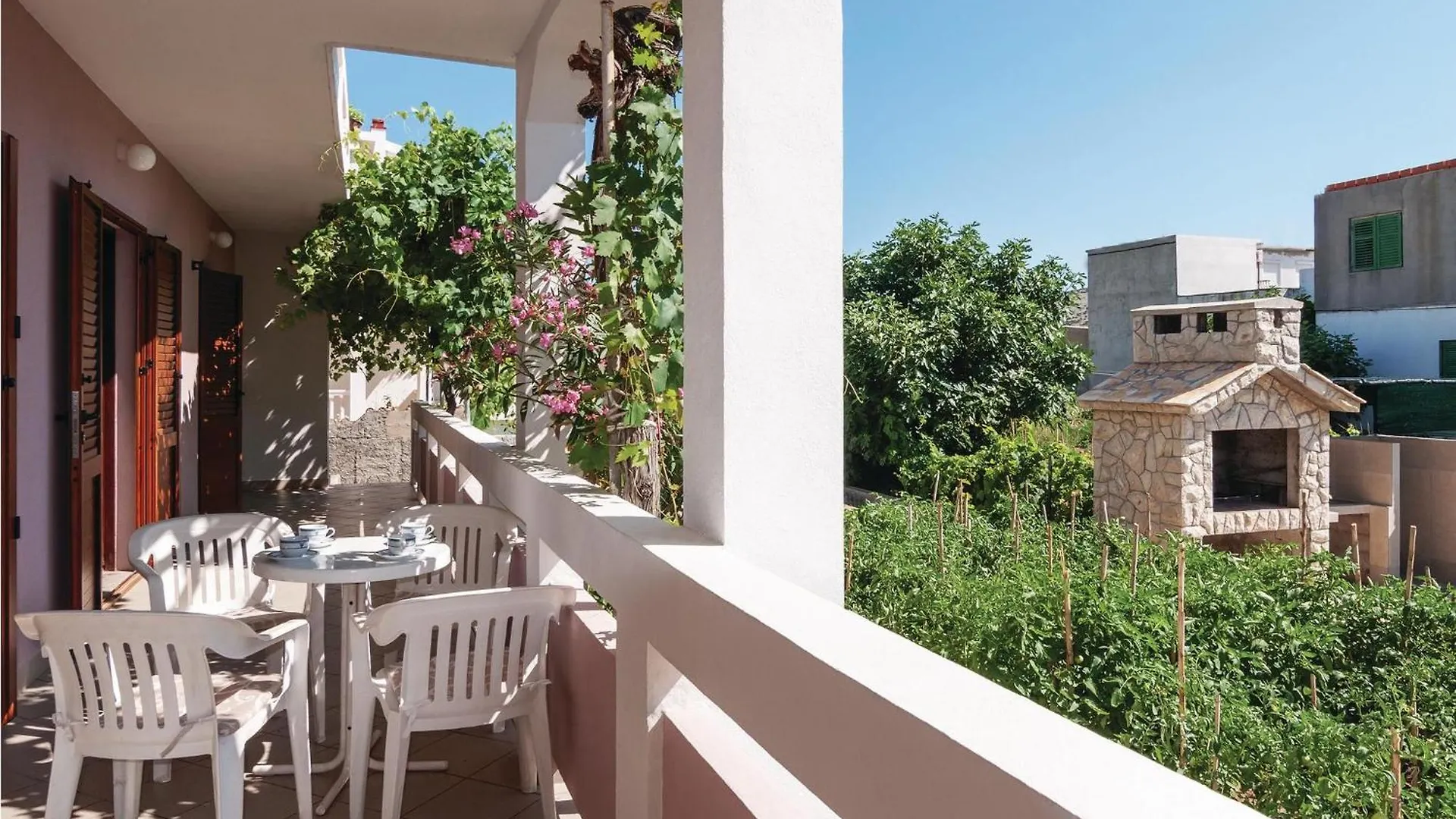 2 Bedroom Awesome Apartment In Pag Pag Town