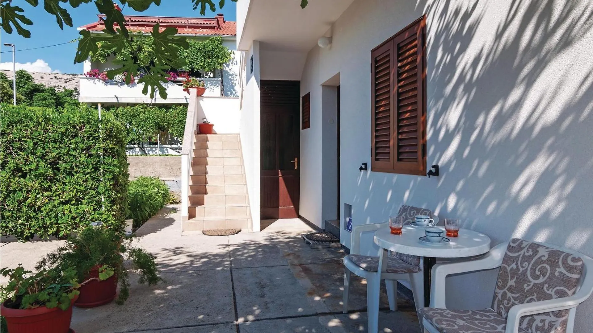 2 Bedroom Awesome Apartment In Pag Pag Town